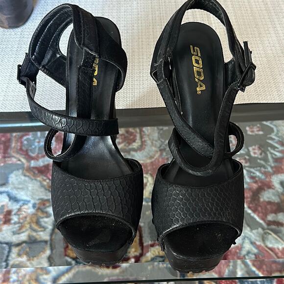 Y2K fairy goth SODA chunky block, heel platform studded heel size 7 - Picture 2 of 4